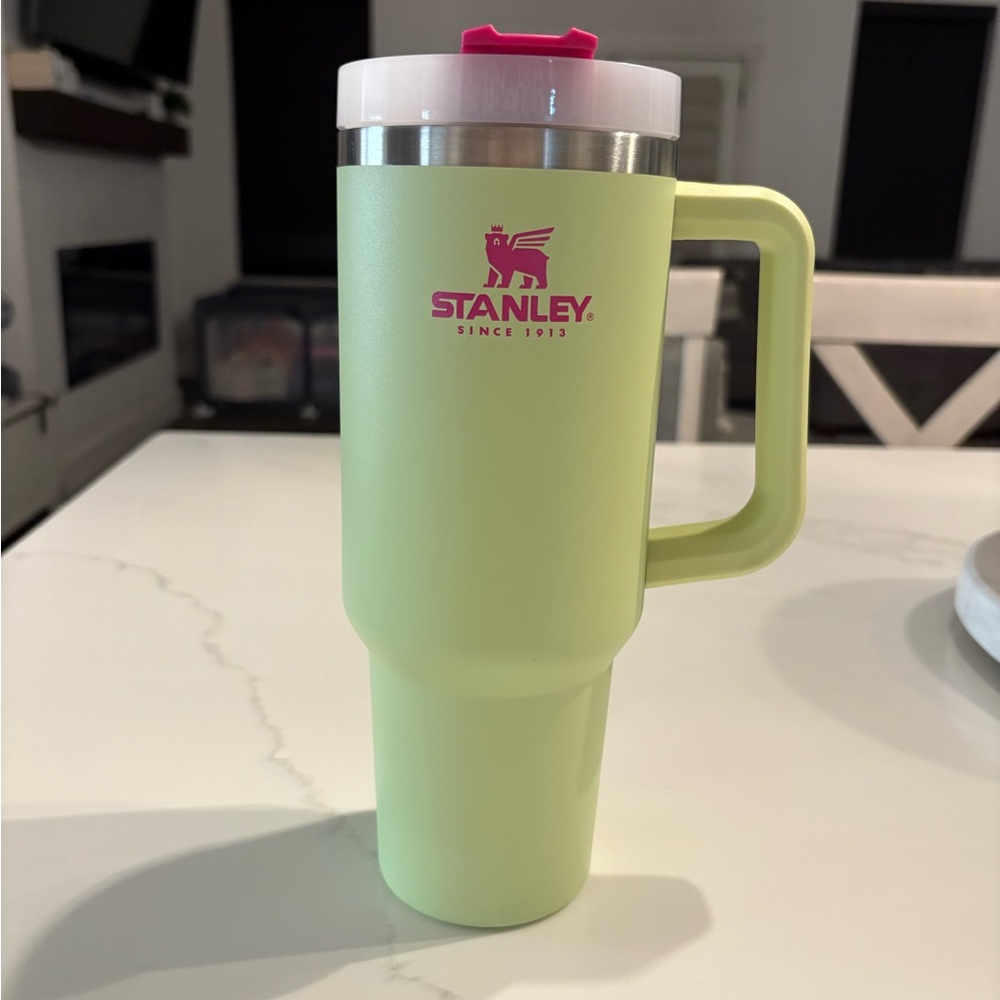 Stanley 40oz Quencher Citron Mix Travel Thermos with Pink Lid
